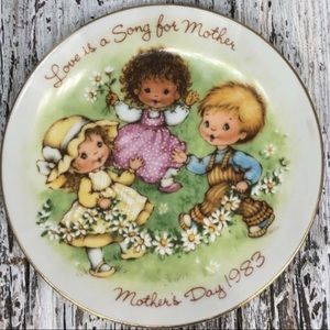 Vintage Avon Mothers Day plate